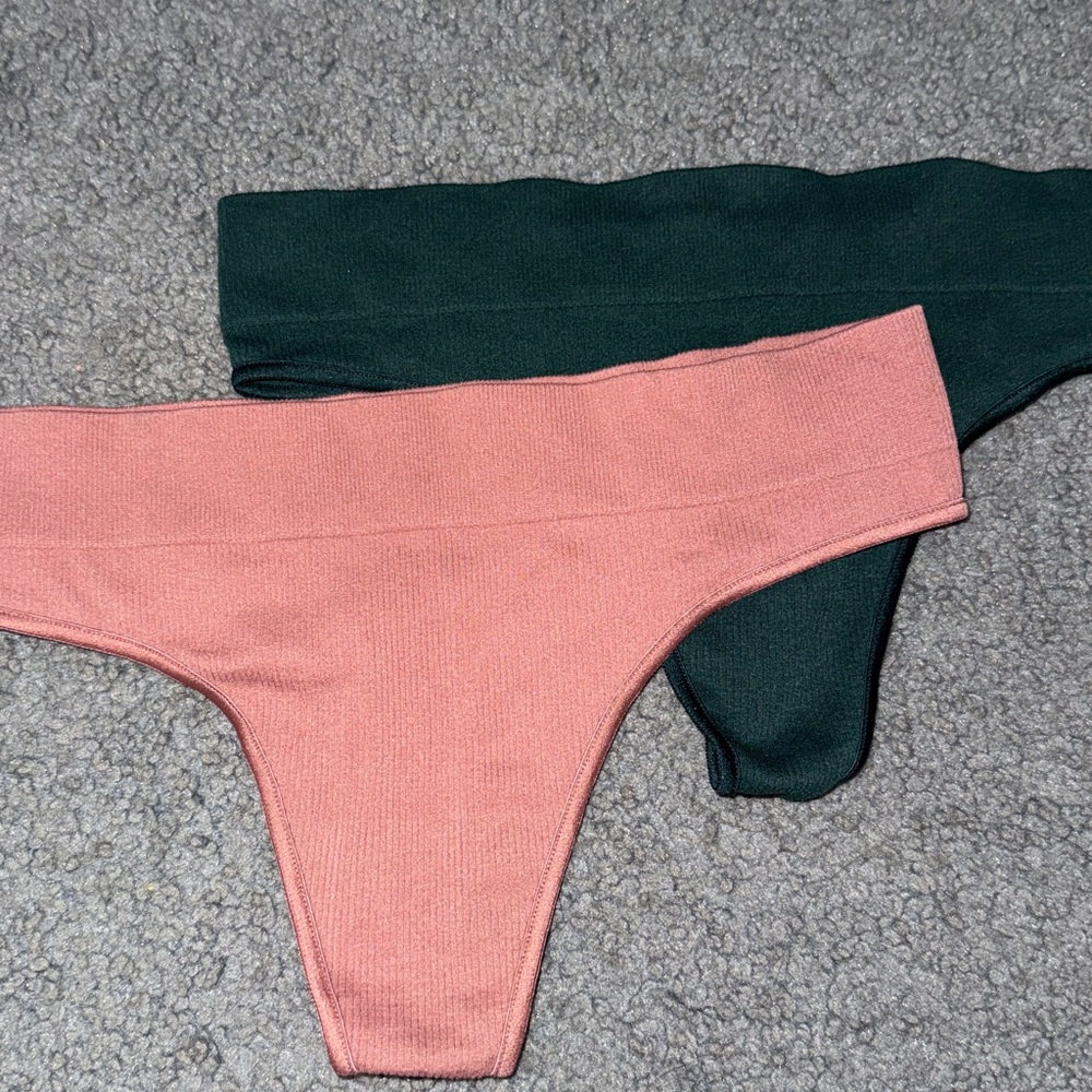 Aerie and Victorias Secret panty bundle - Picture 4 of 7